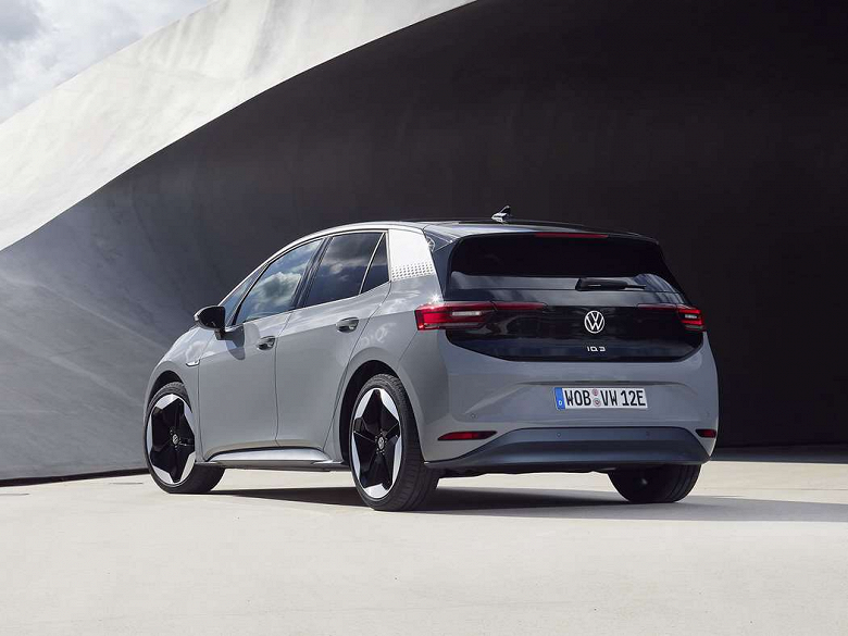 Вместо электрического Golf. Volkswagen&nbsp;I.D.3 привлекает очень много новых для компании клиентов
